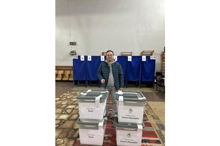 Parliamentary elections in Romania // Voting proce