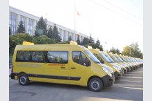 Guvernul României a donat 138 de mijloace de transport pentru şcolile, instituţiile publice şi teatrele din R. Moldova'